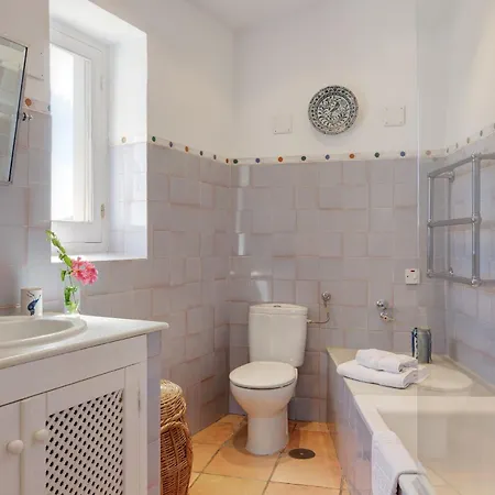 The Old Mill: Pool Sleeps 8 Wifi 4 Bed Views Frigiliana